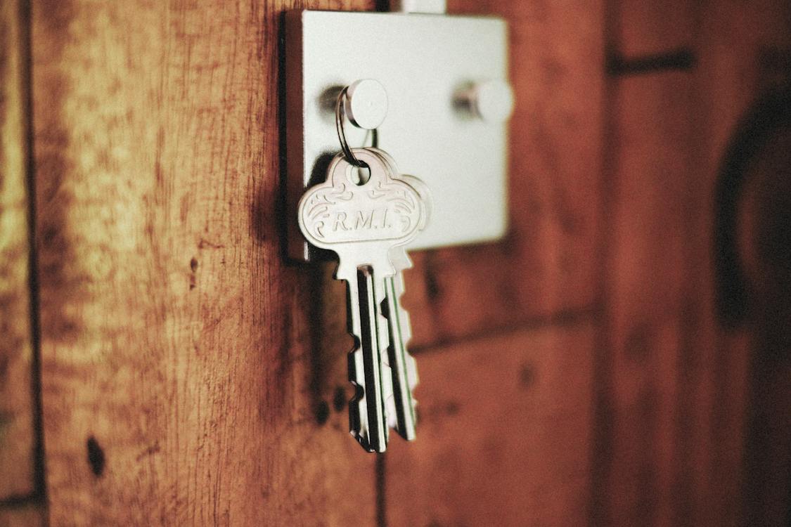 Residential keys in Alpine, NJ.